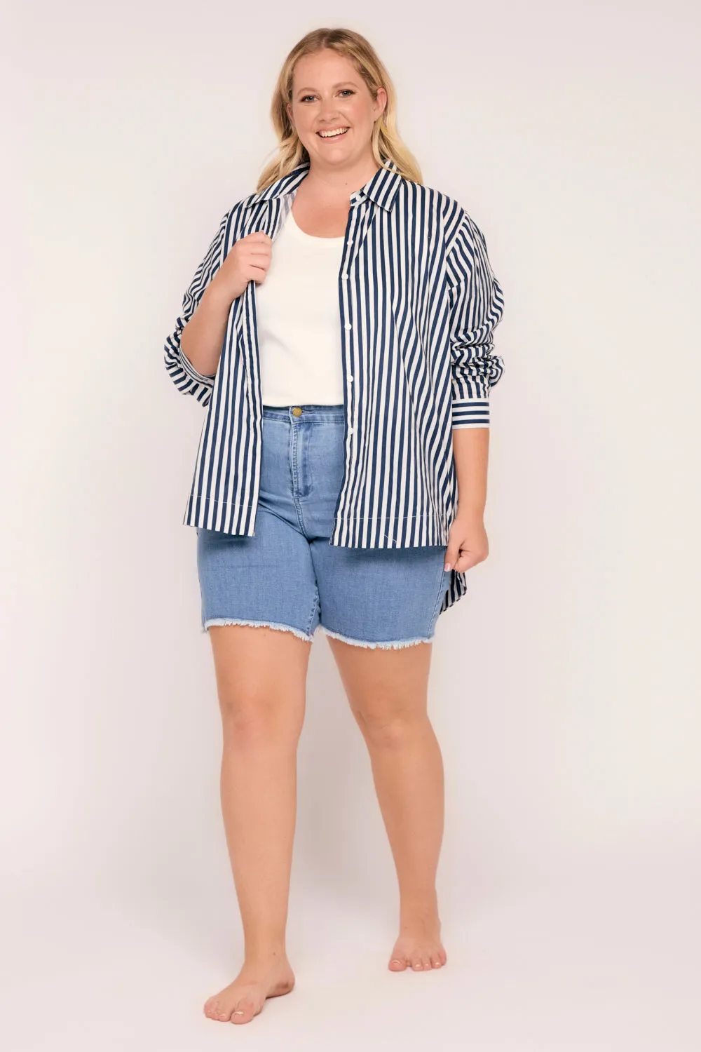 Oversized Boyfriend Shirt in Striped Navy