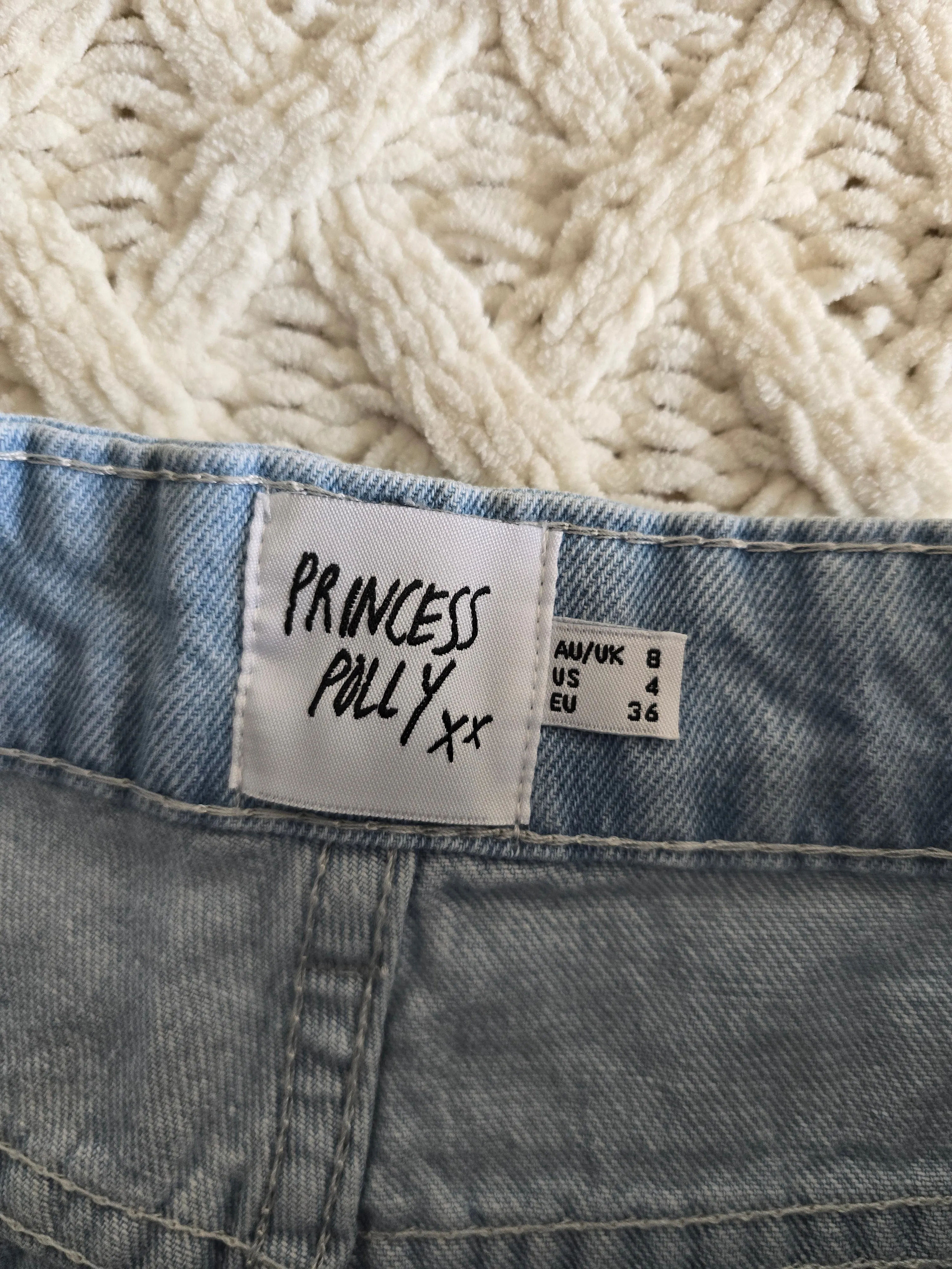 Princess Polly Light Wash Shorts (4)