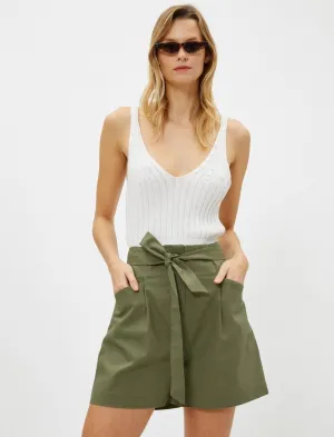 Tie Front Linen Shorts in Olive