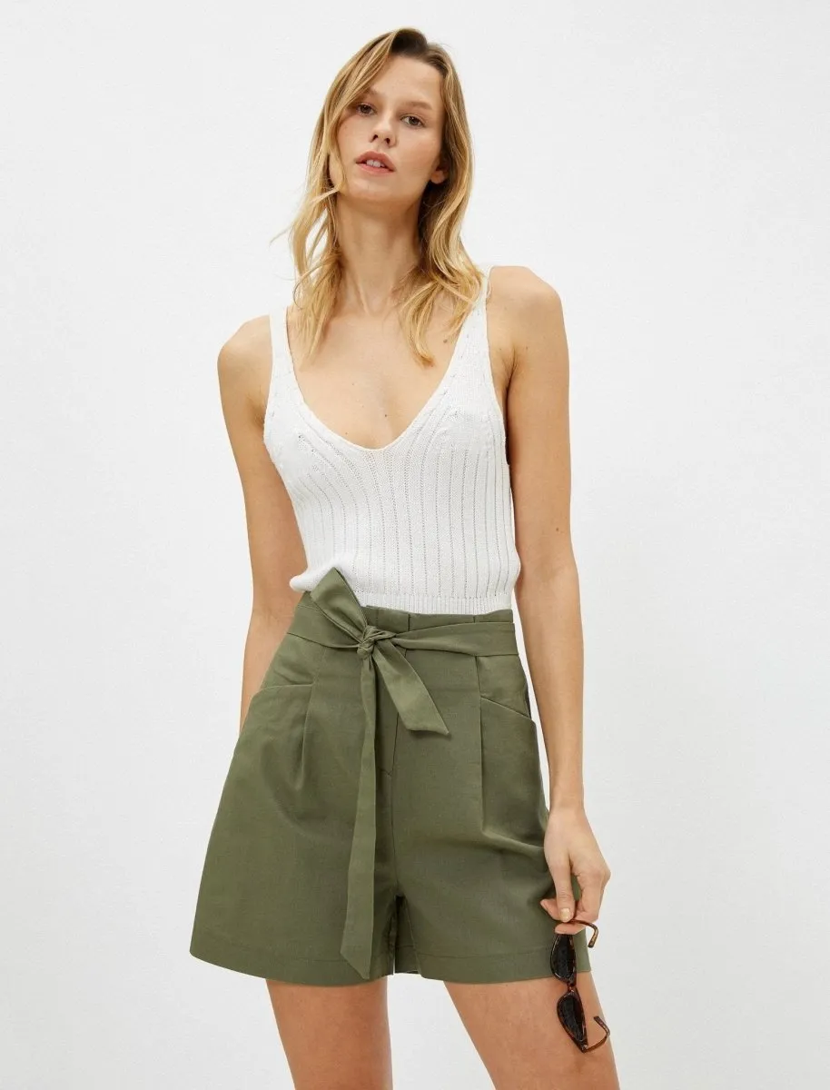 Tie Front Linen Shorts in Olive