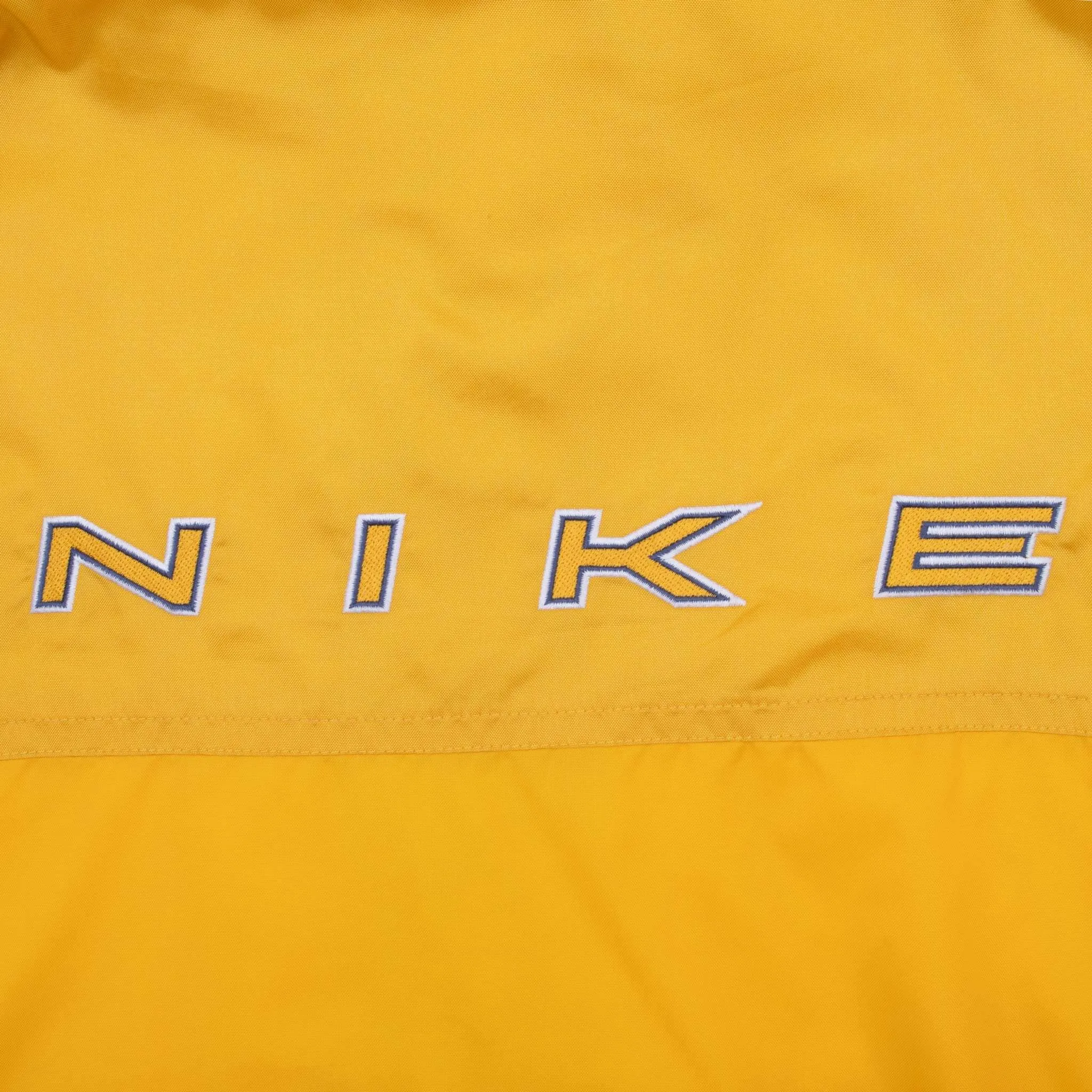 VINTAGE NIKE SPELLOUT YELLOW WINDBREAKER RAIN JACKET 1990S SIZE MEDIUM