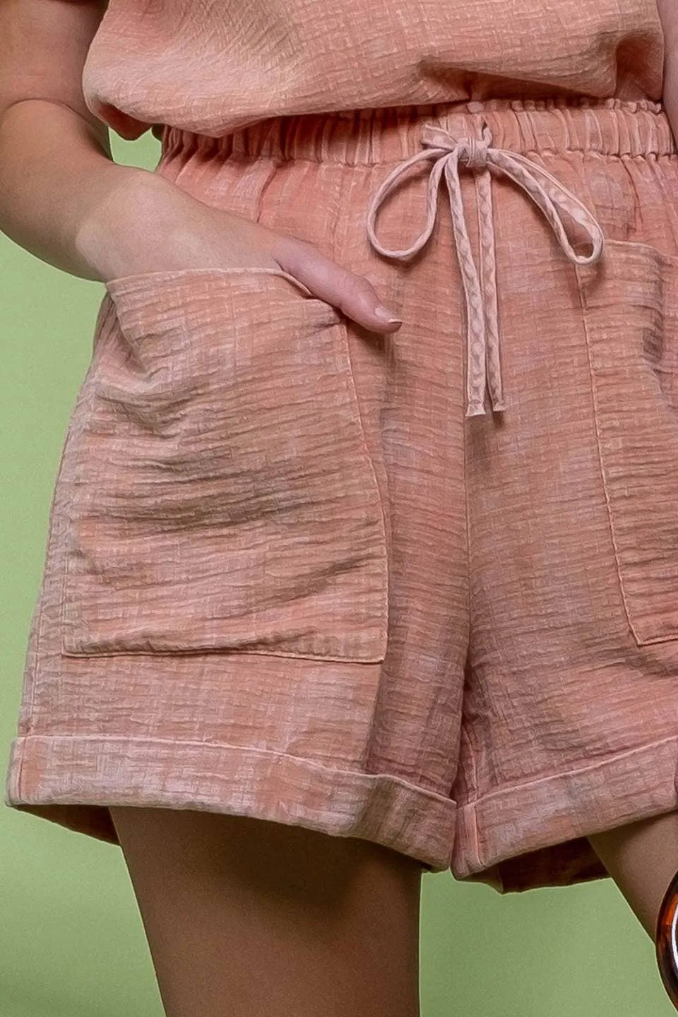 WASHED DRAWSTRING MINI SHORTS: BLUE
